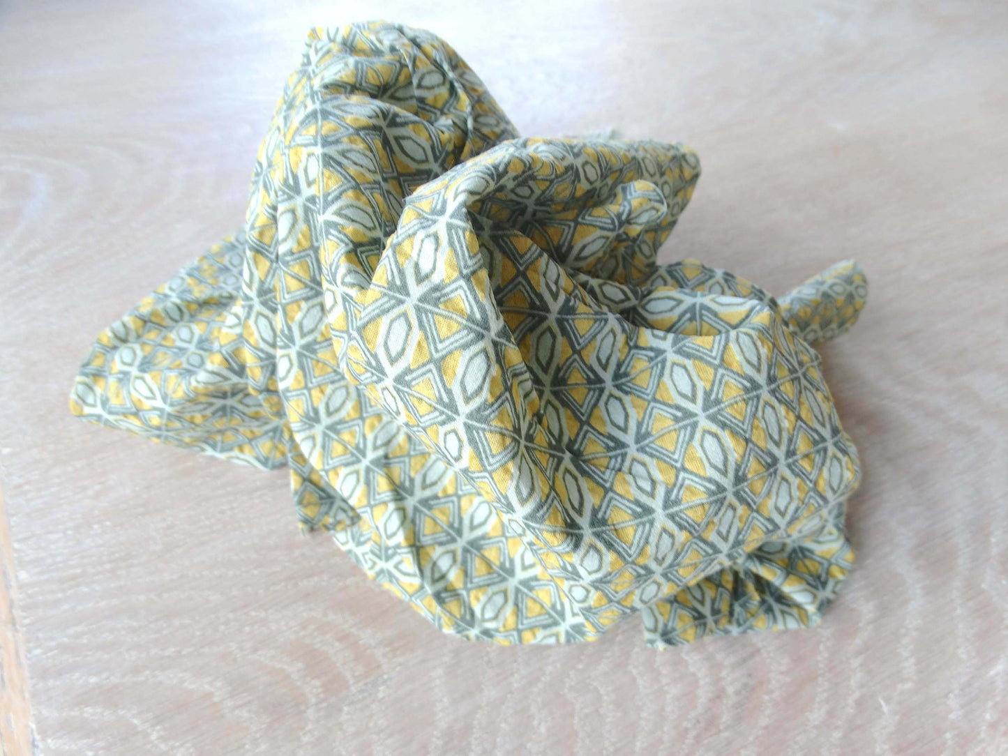 Tissu Love - Hexagone Vert Or