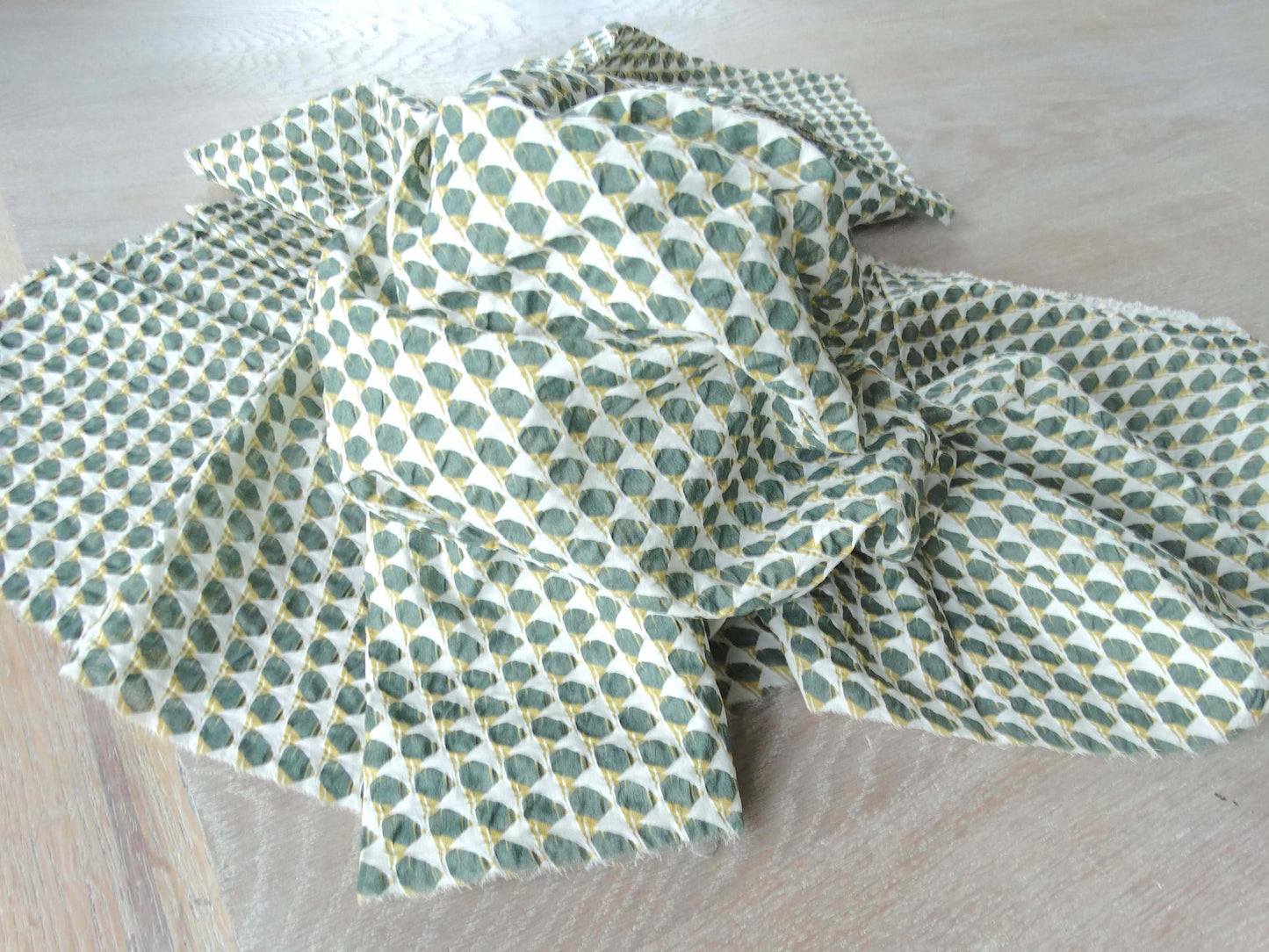 Love tissu fripon - Imprimé Architecte Vert Blanc Or