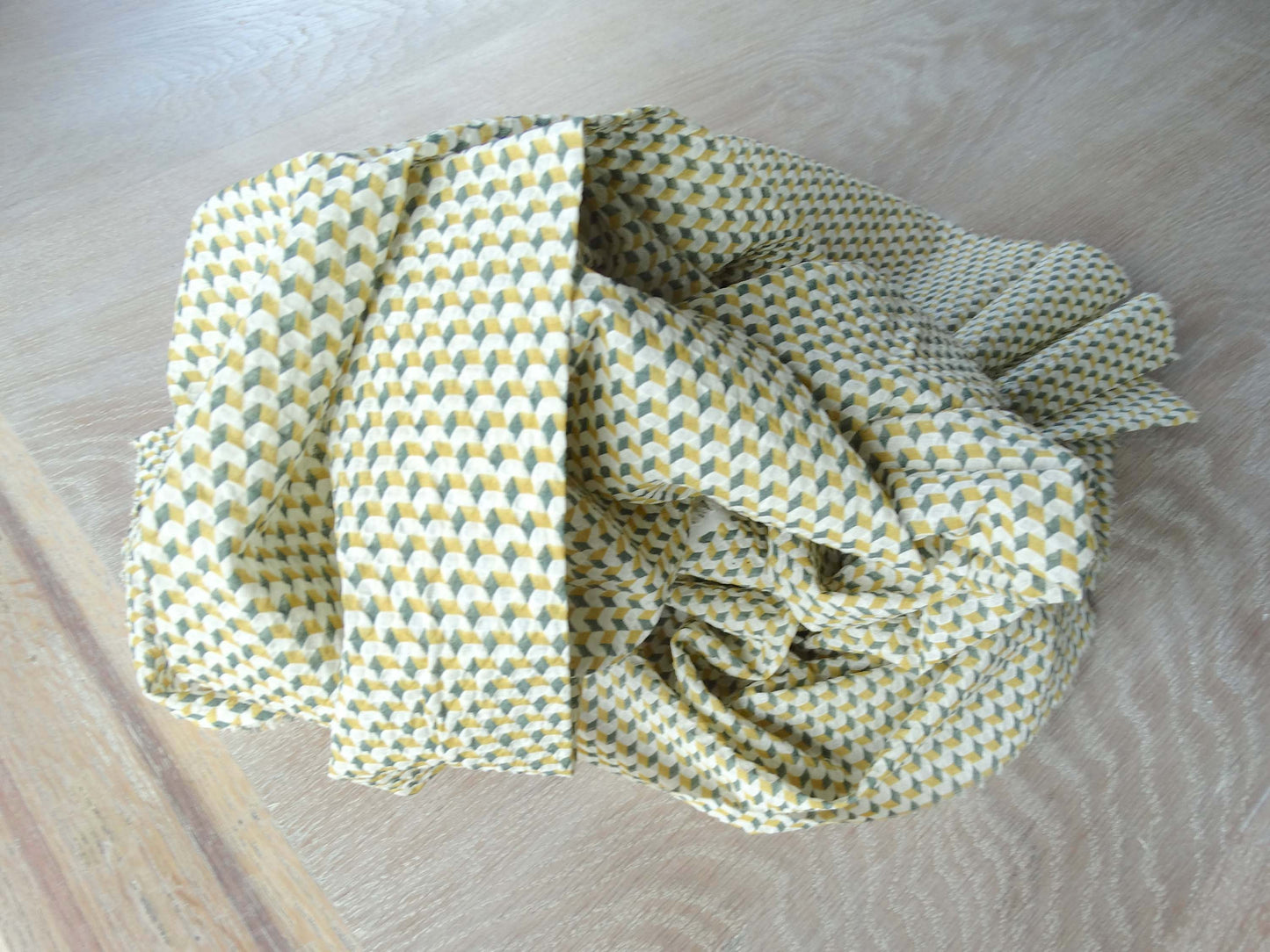 Love tissu fripon - Imprimé Cubique