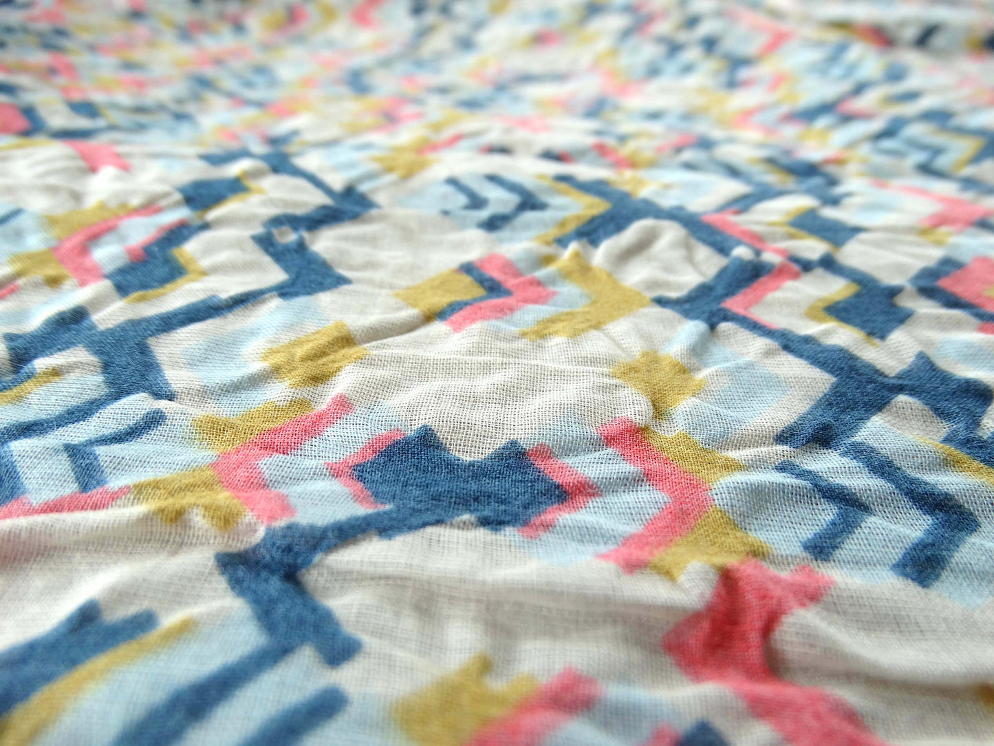 Love tissu fripon - Imprimé Géométrique Bleu Rose Or