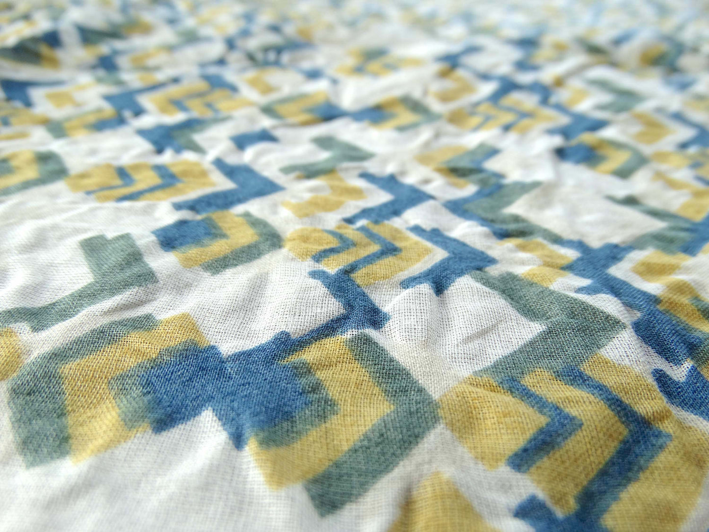 Love tissu fripon - Imprimé Géométrique Bleu Vert Or