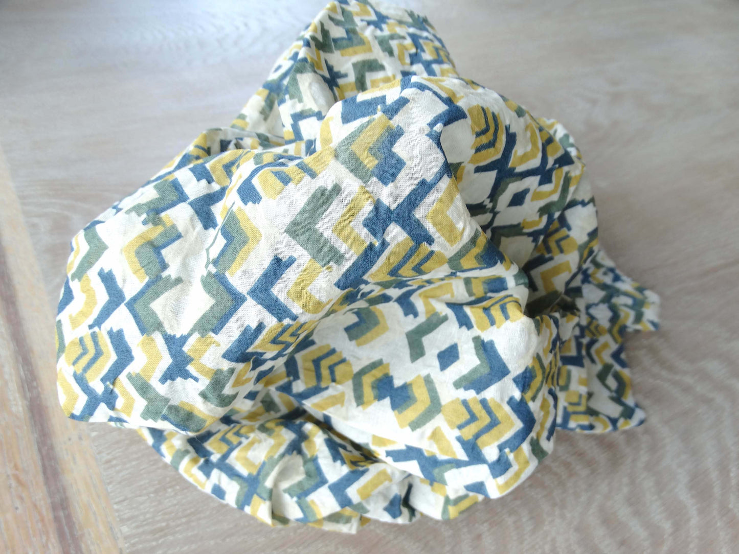 Love tissu fripon - Imprimé Géométrique Bleu Vert Or