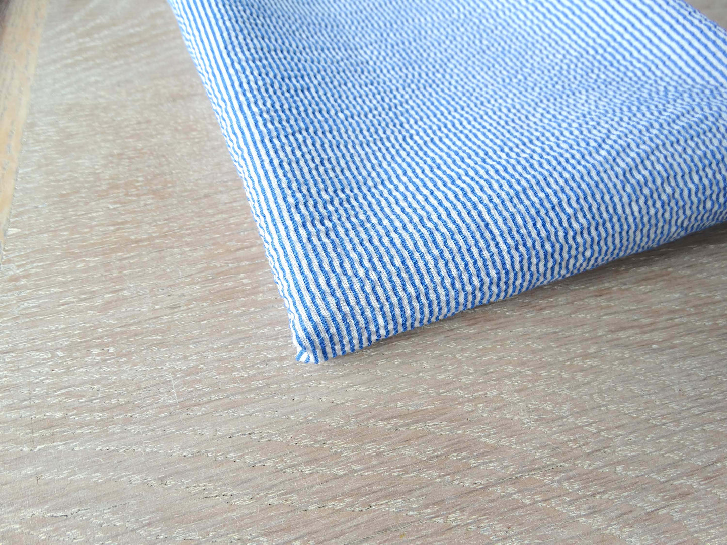 Love tissu fripon - Rayures Fines Bleues et Blanches