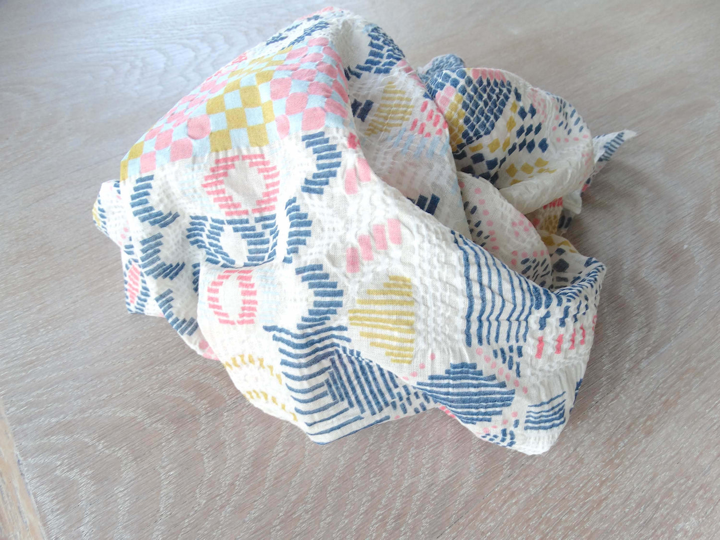 Love tissu fripon - Imprimé Wax Bleu Rose Or