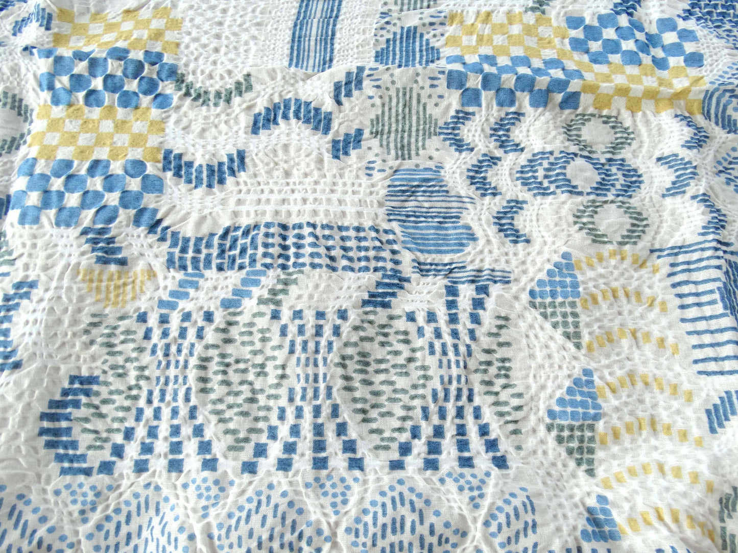 Love tissu fripon - Imprimé Wax Bleu Vert Jaune