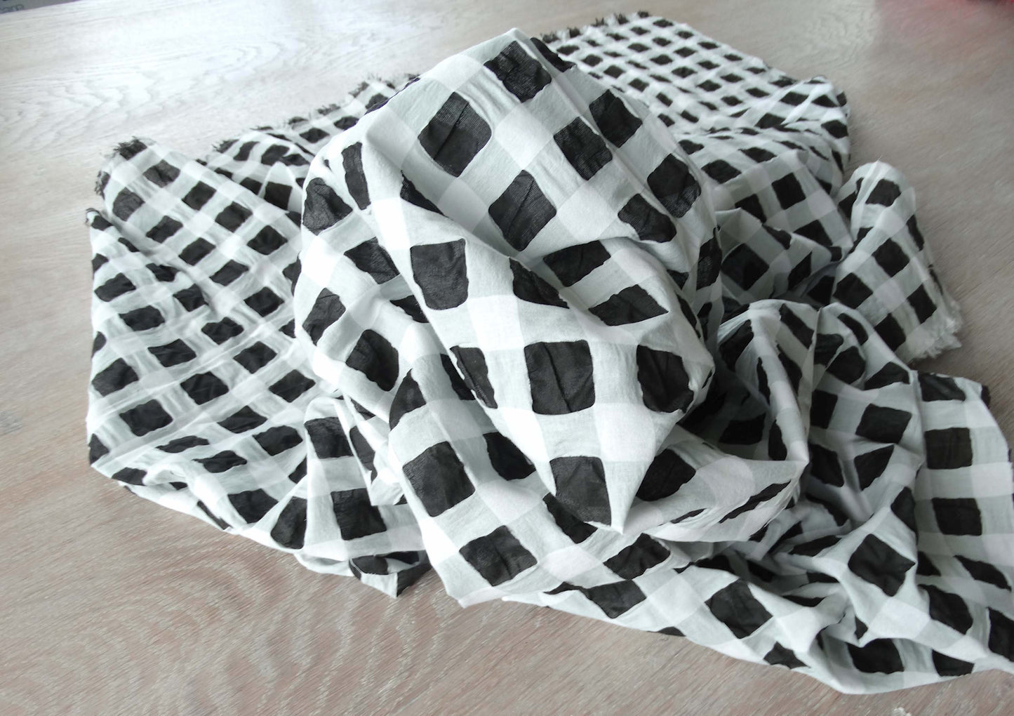 Tissu Love fripon - Carreaux Noir Blanc Gris