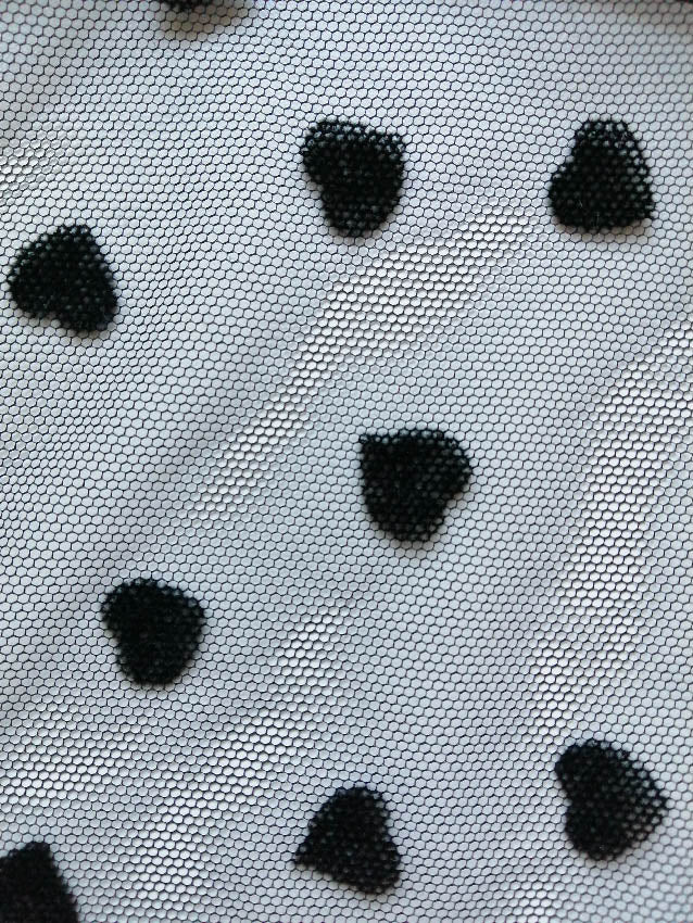 TULIS H9515 FLOCK NOIR SUR TULLE NOIR