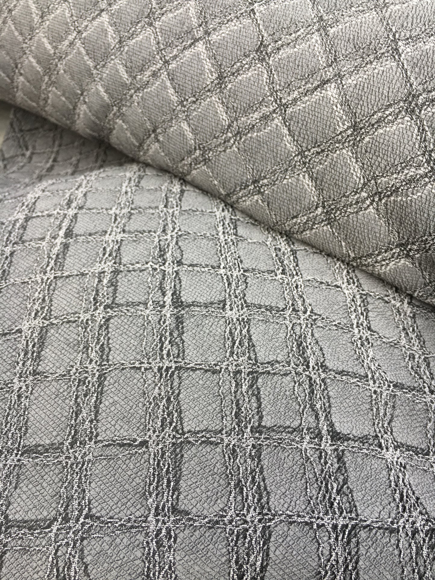 Aliah jacquard carreaux gris