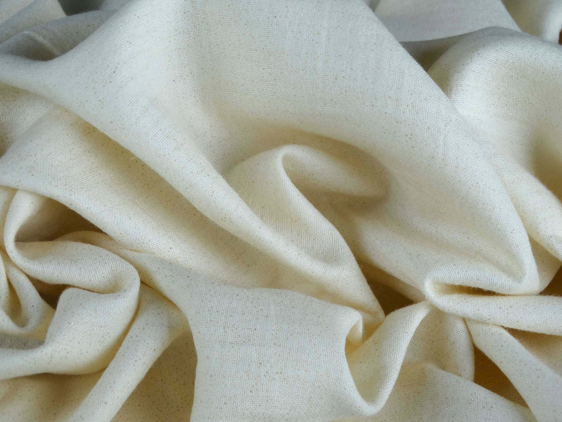 tissu lezarda 100% coton beige paillettes