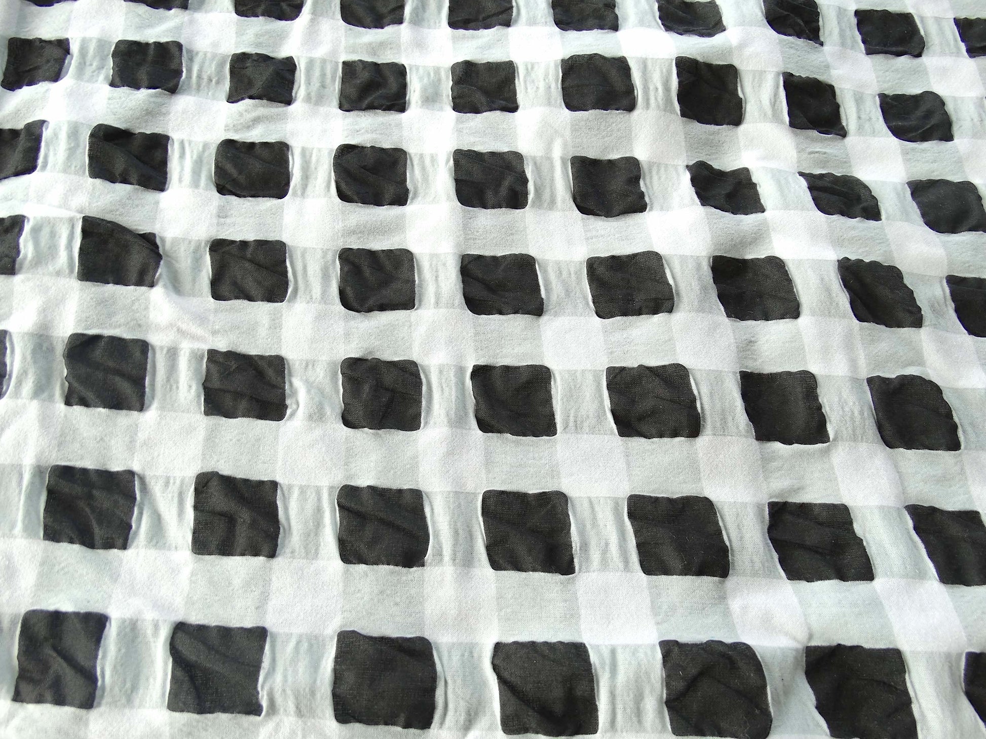 Tissu Love fripon - Carreaux Noir Blanc Gris
